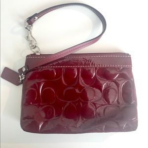 COACH | Wristlet - Crimson